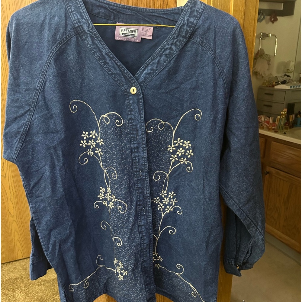 Women’s vintage top. Denim shirt with gold floral design